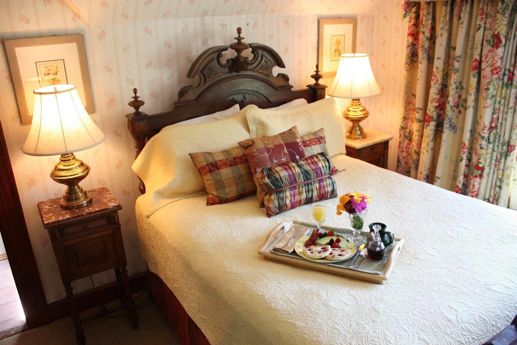 Manor House Bed & Breakfast Norfolk Exterior photo